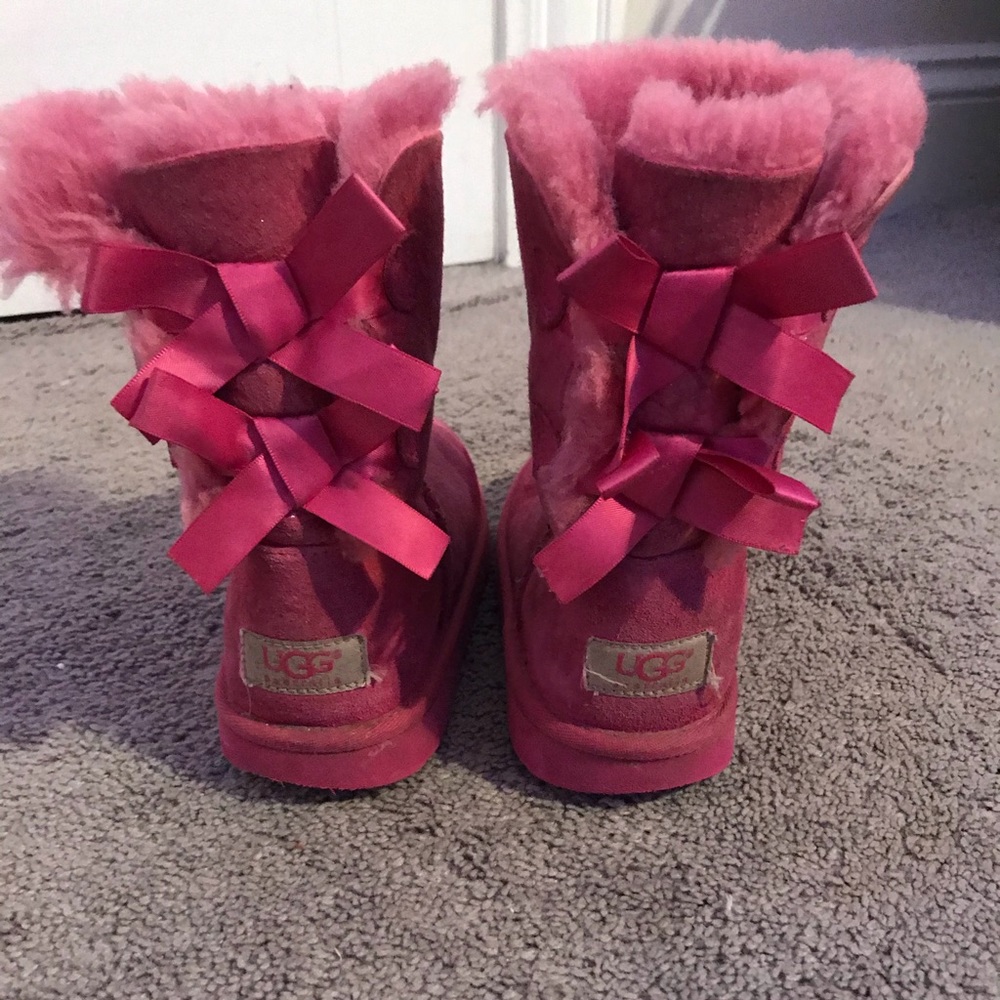 Pink ugg oots